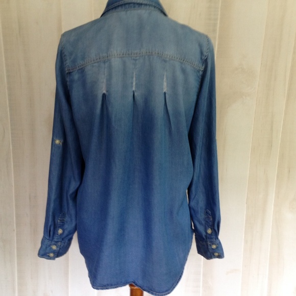 Jun & Ivy Soft Francesca Button Down Top - Picture 3 of 7